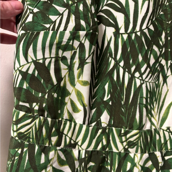 Ricki's Revolution White Dress with Green Palm Print —>With POCKETS !!! - Picture 2 of 6